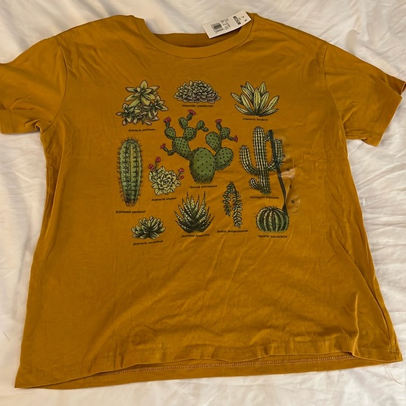 NWT Fifth Sun different types of Cactus tee - Picture 1 of 3